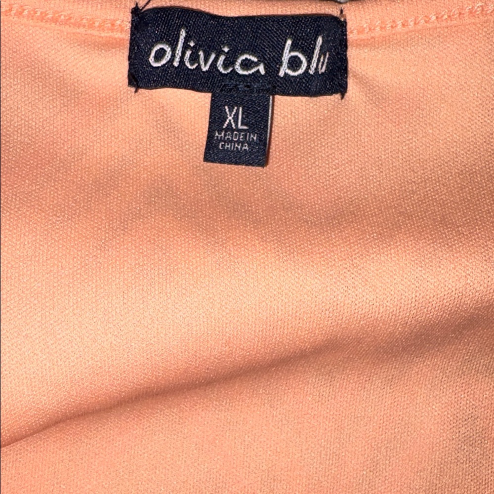 Vibrant Chevron Pattern Poncho - image 2